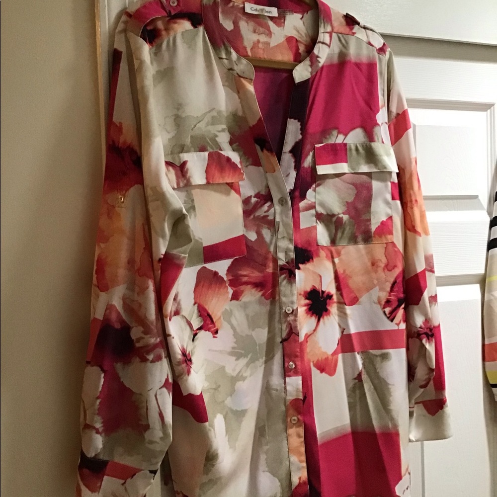 Calvin Klein blouse/top